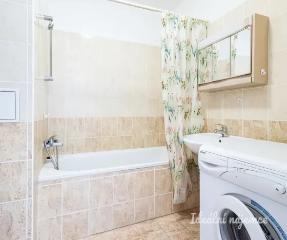 Pronájem bytu 2+kk, Praha - Troja, Olštýnská, 37 m2