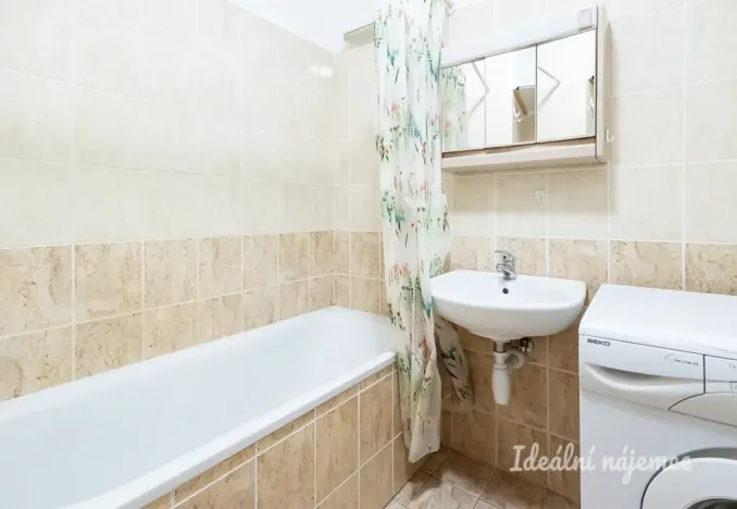 Pronájem bytu 2+kk, Praha - Troja, Olštýnská, 37 m2