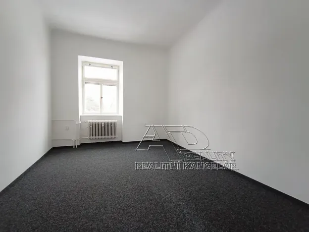 Pronájem kanceláře, České Budějovice, Kanovnická, 132 m2