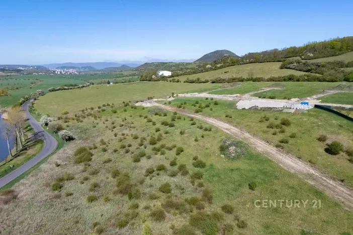 Prodej pozemku pro bydlení, Lužice, 1305 m2