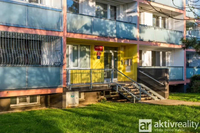 Prodej bytu 3+kk, Praha - Petrovice, Kurčatovova, 70 m2