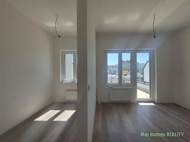 Pronájem bytu 2+kk, Praha - Hostivař, U továren, 31 m2