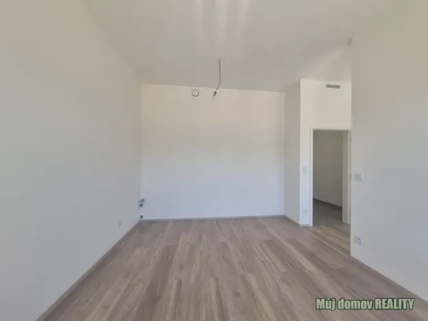 Pronájem bytu 2+kk, Praha - Hostivař, U továren, 31 m2