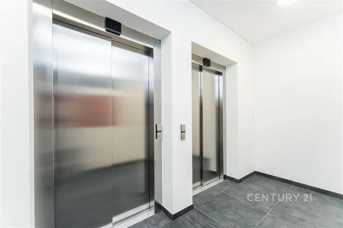 Pronájem bytu 2+kk, Praha, Waltariho, 45 m2