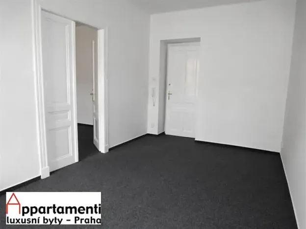Pronájem kanceláře, Praha - Josefov, Kaprova, 27 m2