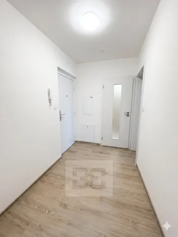 Pronájem bytu 2+kk, Sezimovo Ústí, náměstí Tomáše Bati, 46 m2