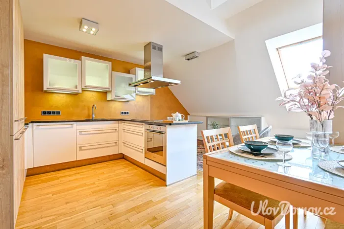 Prodej bytu 3+kk, Praha - Nusle, Táborská, 93 m2
