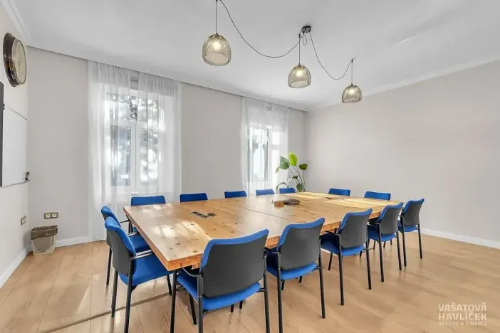 Pronájem obchodního prostoru, Chrudim, V Hliníkách, 172 m2