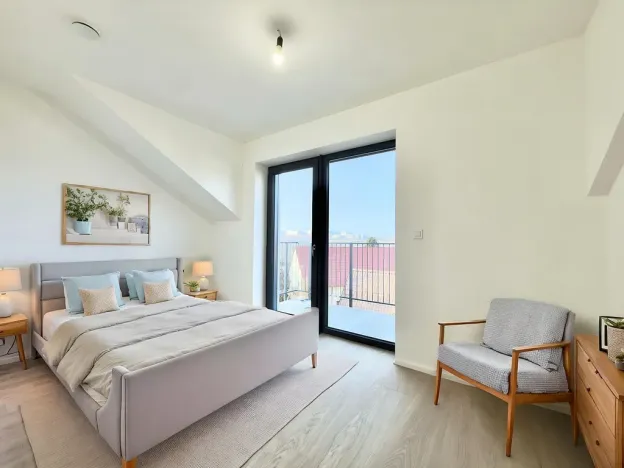 Prodej bytu 4+kk, Praha - Holyně, náměstí Pod lípou, 128 m2
