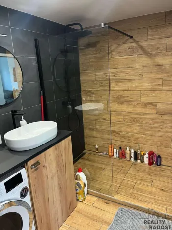 Pronájem bytu 2+kk, Třinec, Seifertova, 50 m2