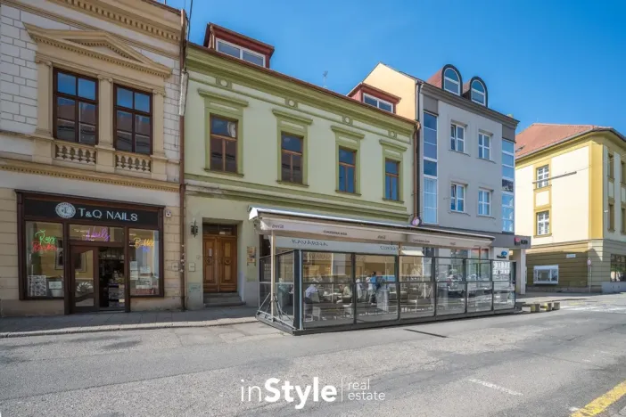 Pronájem kanceláře, Uherské Hradiště, Nádražní, 98 m2