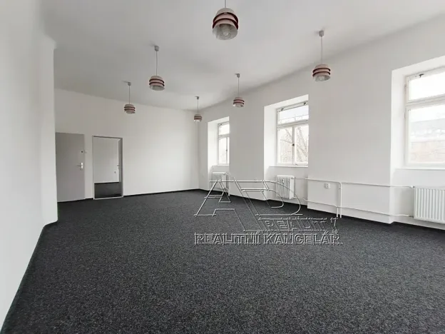 Pronájem kanceláře, České Budějovice, Kanovnická, 132 m2