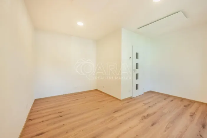 Pronájem kanceláře, Buštěhrad, Žižkova, 32 m2