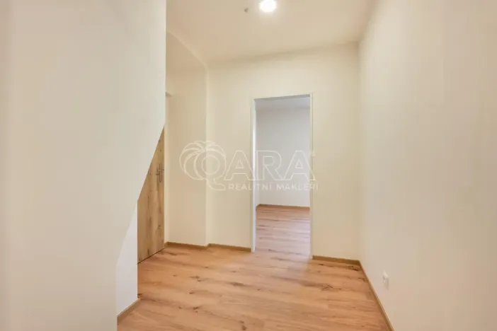 Pronájem kanceláře, Buštěhrad, Žižkova, 32 m2