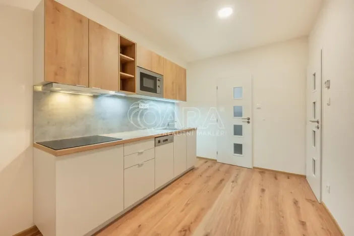 Pronájem kanceláře, Buštěhrad, Žižkova, 32 m2