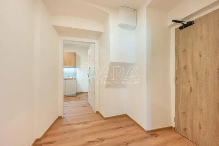 Pronájem kanceláře, Buštěhrad, Žižkova, 32 m2