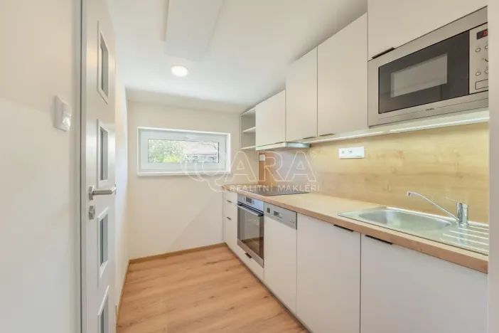 Pronájem bytu 1+kk, Buštěhrad, Žižkova, 30 m2