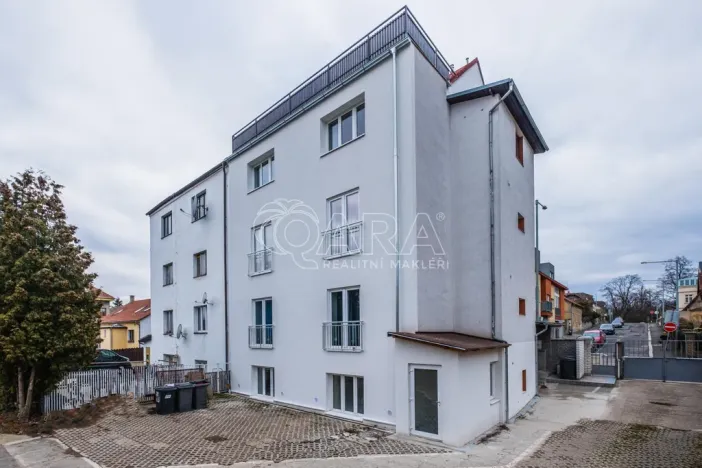 Pronájem bytu 1+kk, Praha - Malešice, U tvrze, 27 m2