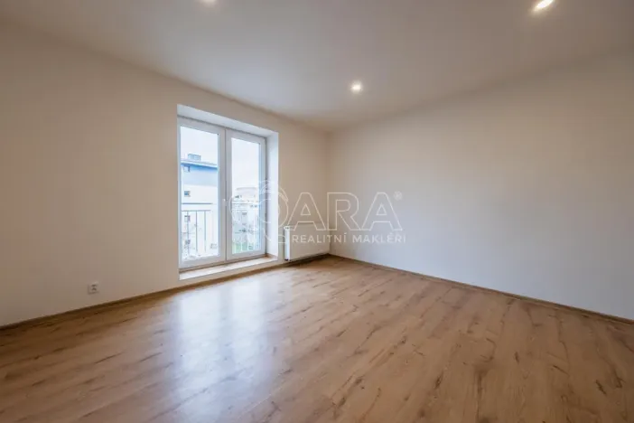 Pronájem bytu 1+kk, Praha - Malešice, U tvrze, 27 m2