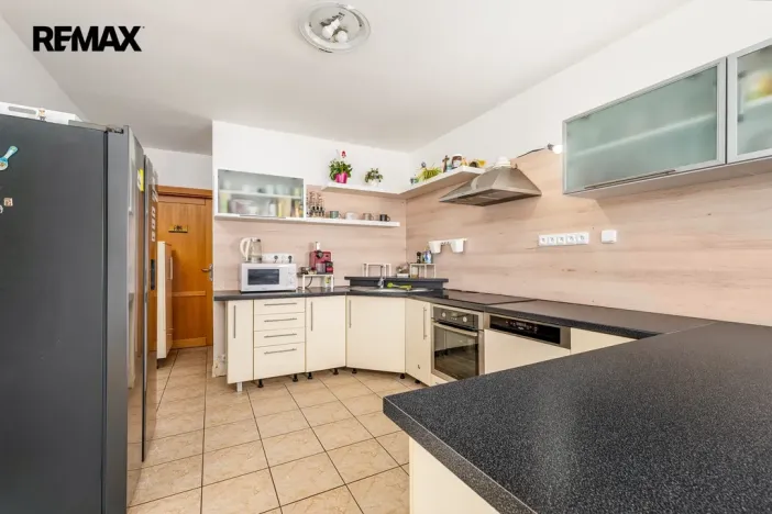 Prodej rodinného domu, Litvínovice, 180 m2