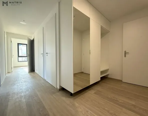 Pronájem bytu 2+1, Praha - Libeň, Zenklova, 70 m2