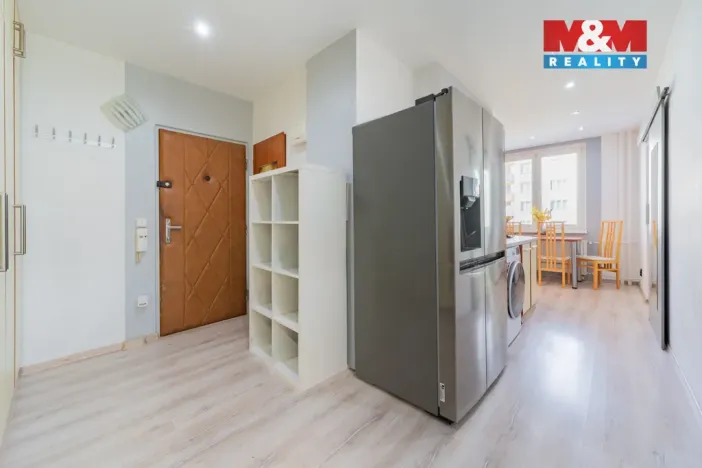 Prodej bytu 3+1, Cheb, Lomená, 60 m2