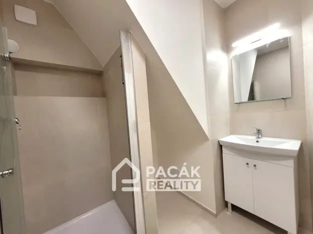 Pronájem bytu 2+1, Olomouc - Holice, Hanácká, 68 m2