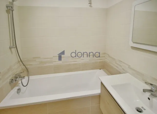 Pronájem bytu 2+1, Praha, Dubečská, 73 m2