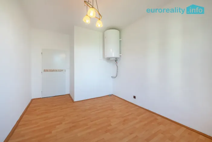 Prodej bytu 2+kk, Cheb, Vančurova, 48 m2