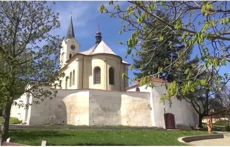 Prodej pozemku pro bydlení, Mníšek pod Brdy, Na Oboře, 1923 m2