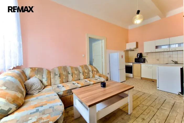 Pronájem bytu 1+1, Hradec Králové, Bidlova, 57 m2