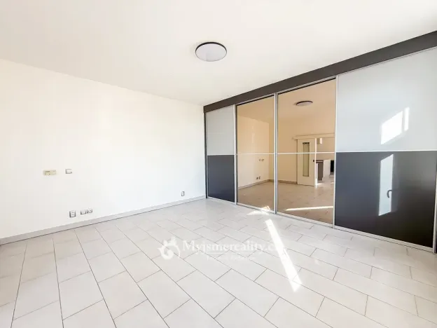 Prodej bytu 4+kk, Znojmo, U Brány, 95 m2