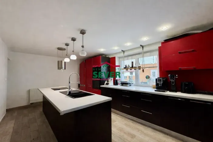 Prodej rodinného domu, Hrušovany, 208 m2