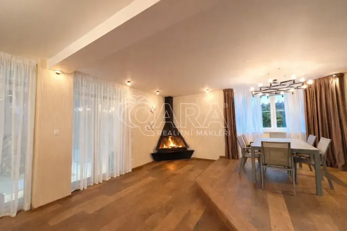Prodej rodinného domu, Jesenice, Borová, 280 m2