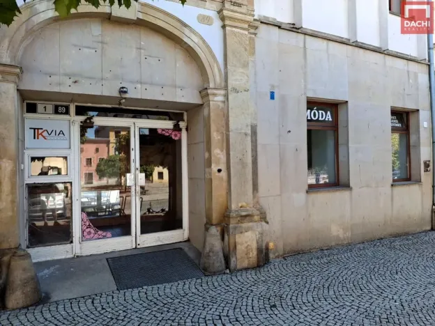 Pronájem obchodního prostoru, Šternberk, Hlavní náměstí, 70 m2