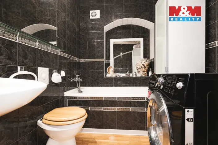 Prodej rodinného domu, Karlovy Vary - Doubí, Studentská, 260 m2