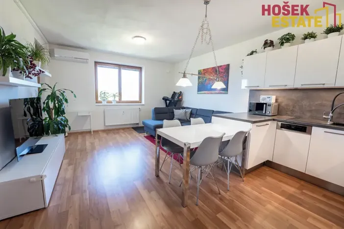 Prodej bytu 3+kk, Holubice, 79 m2
