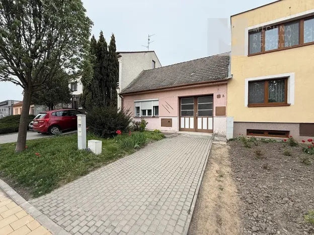 Prodej rodinného domu, Šakvice, Hlavní, 140 m2