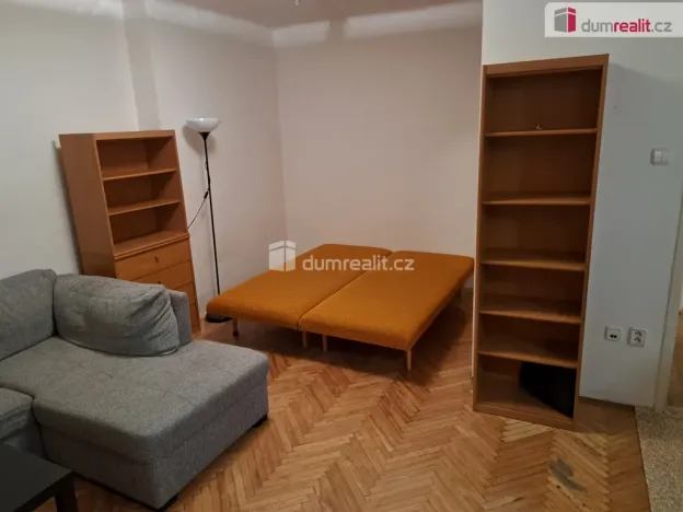 Pronájem bytu 1+kk, Praha - Vršovice, Gruzínská, 43 m2