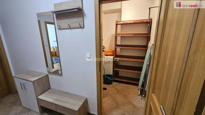 Pronájem bytu 1+1, Praha - Vysočany, Pešlova, 52 m2