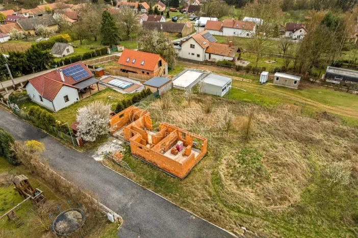 Prodej pozemku pro bydlení, Liteň - Běleč, Karlštejnská, 949 m2