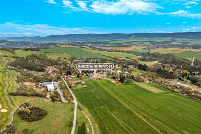 Prodej pozemku pro bydlení, Liteň - Běleč, Karlštejnská, 949 m2
