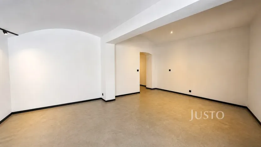 Pronájem obchodního prostoru, Písek - Budějovické Předměstí, Žižkova třída, 42 m2