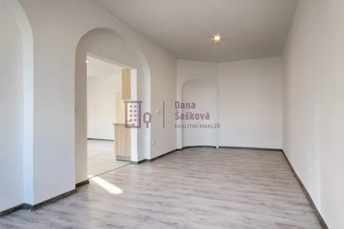 Pronájem bytu 2+kk, Jindřichův Hradec - Jindřichův Hradec I, nám. Míru, 72 m2