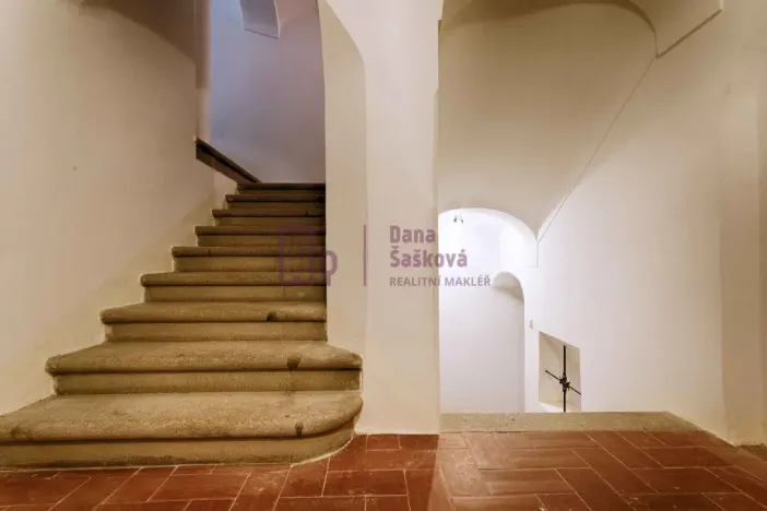Pronájem bytu 2+kk, Jindřichův Hradec - Jindřichův Hradec I, nám. Míru, 72 m2
