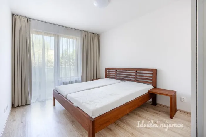Pronájem bytu 2+kk, Praha - Modřany, K Vystrkovu, 71 m2