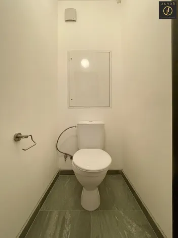 Pronájem bytu 2+kk, Praha - Kobylisy, Frýdlantská, 43 m2