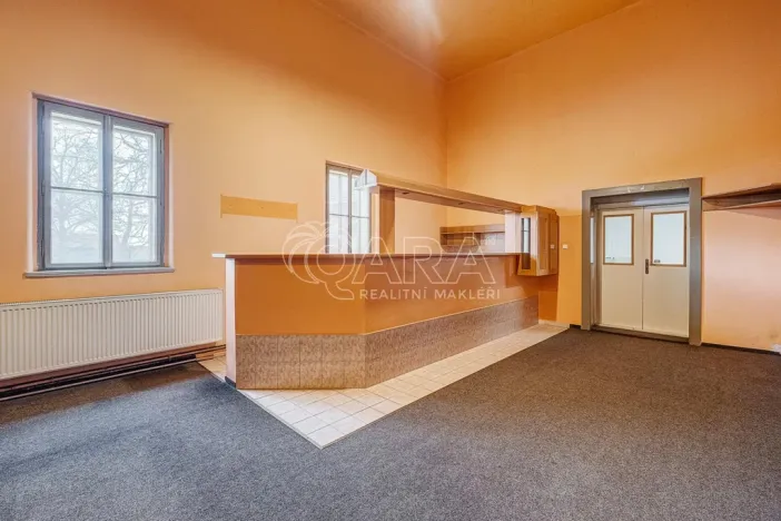Pronájem komerční nemovitosti, Hostomice, Tyršovo náměstí, 290 m2