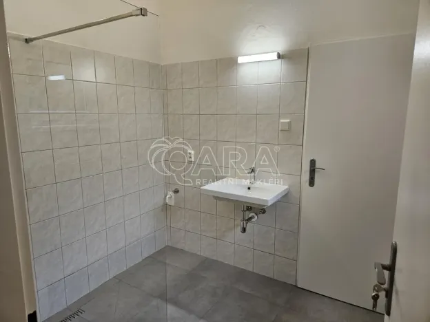 Pronájem komerční nemovitosti, Hostomice, Tyršovo náměstí, 290 m2