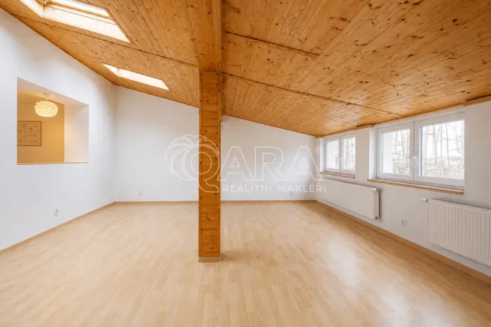 Pronájem komerční nemovitosti, Hostomice, Tyršovo náměstí, 290 m2